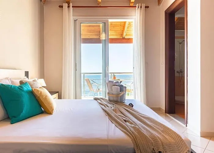 Potam'sea Bliss 38- Front, Sun Beds & Parking *