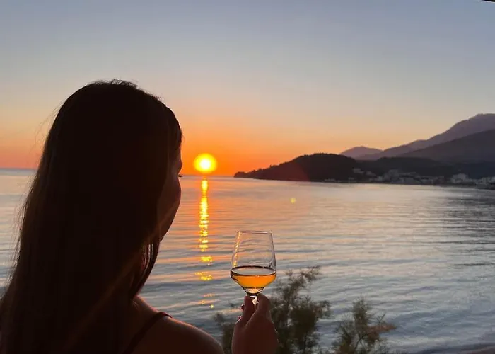 Potam'sea Bliss 38- Front, Sun Beds & Parking *