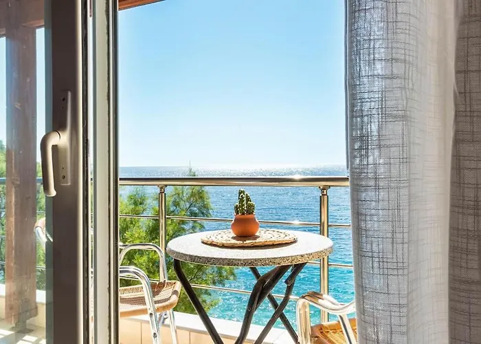 Potam'sea Bliss 38- Front, Sun Beds & Parking Appartement Himarë