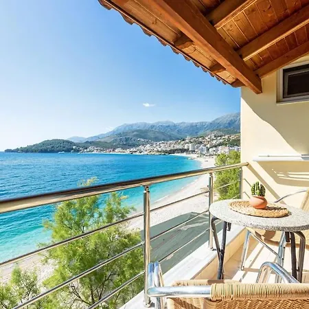 Potam'sea Bliss 38- Front, Sun Beds & Parking * Himare