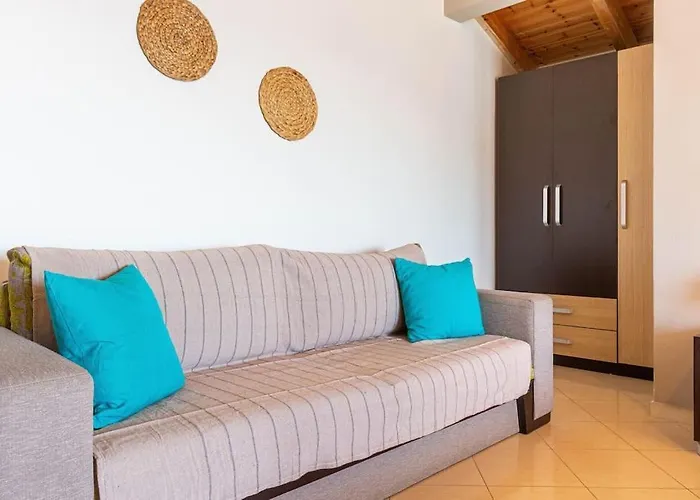 Potam'sea Bliss 38- Front, Sun Beds & Parking * Himara